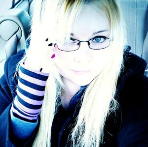 Meet your Posher, Christina